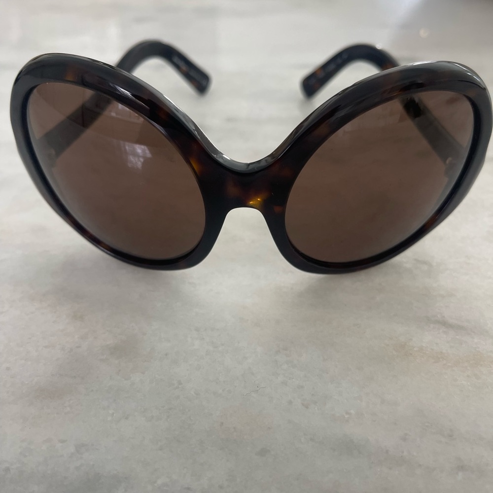 New Salvatore Ferragamo sunglasses with case .  Work once